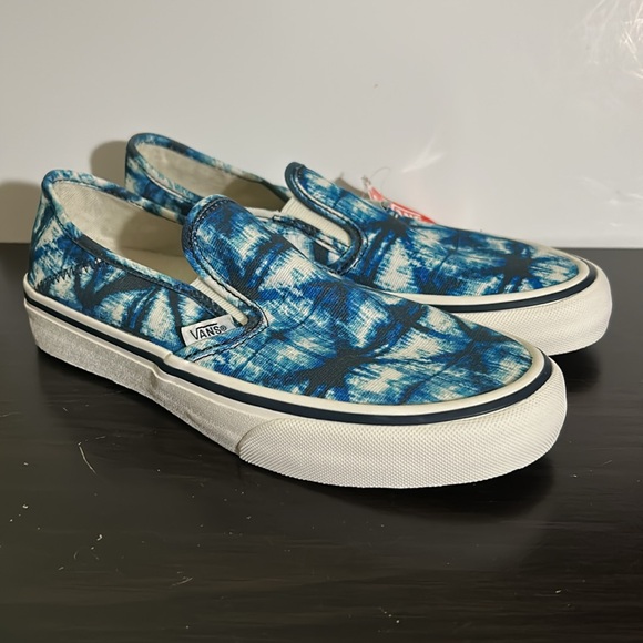Vans Slip On Indigo Womens Size 8 Shoes Sneakers Blue White Tie Dye - Picture 2 of 8